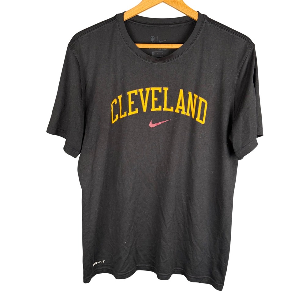 Nike Cleveland Cavaliers NBA Dri-FIT T-Shirt Mens Large Black Yellow Red Logo